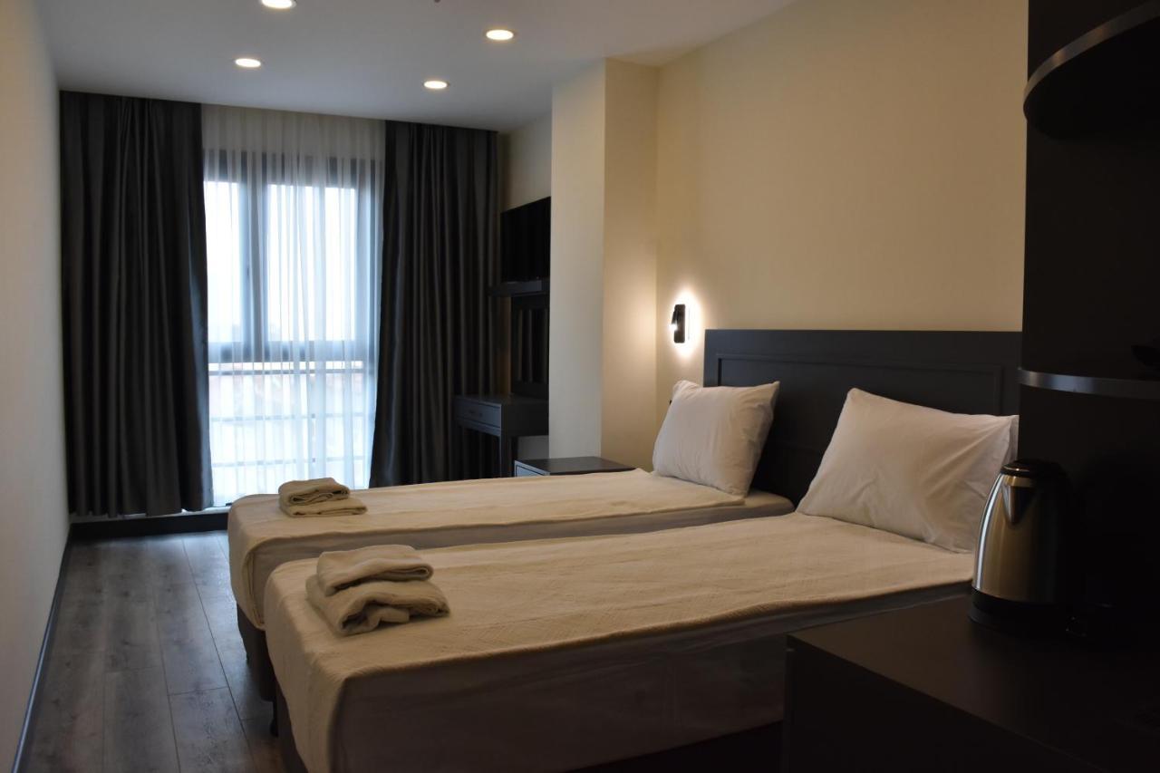 Shishly Palace Hotel Istanbul Bagian luar foto